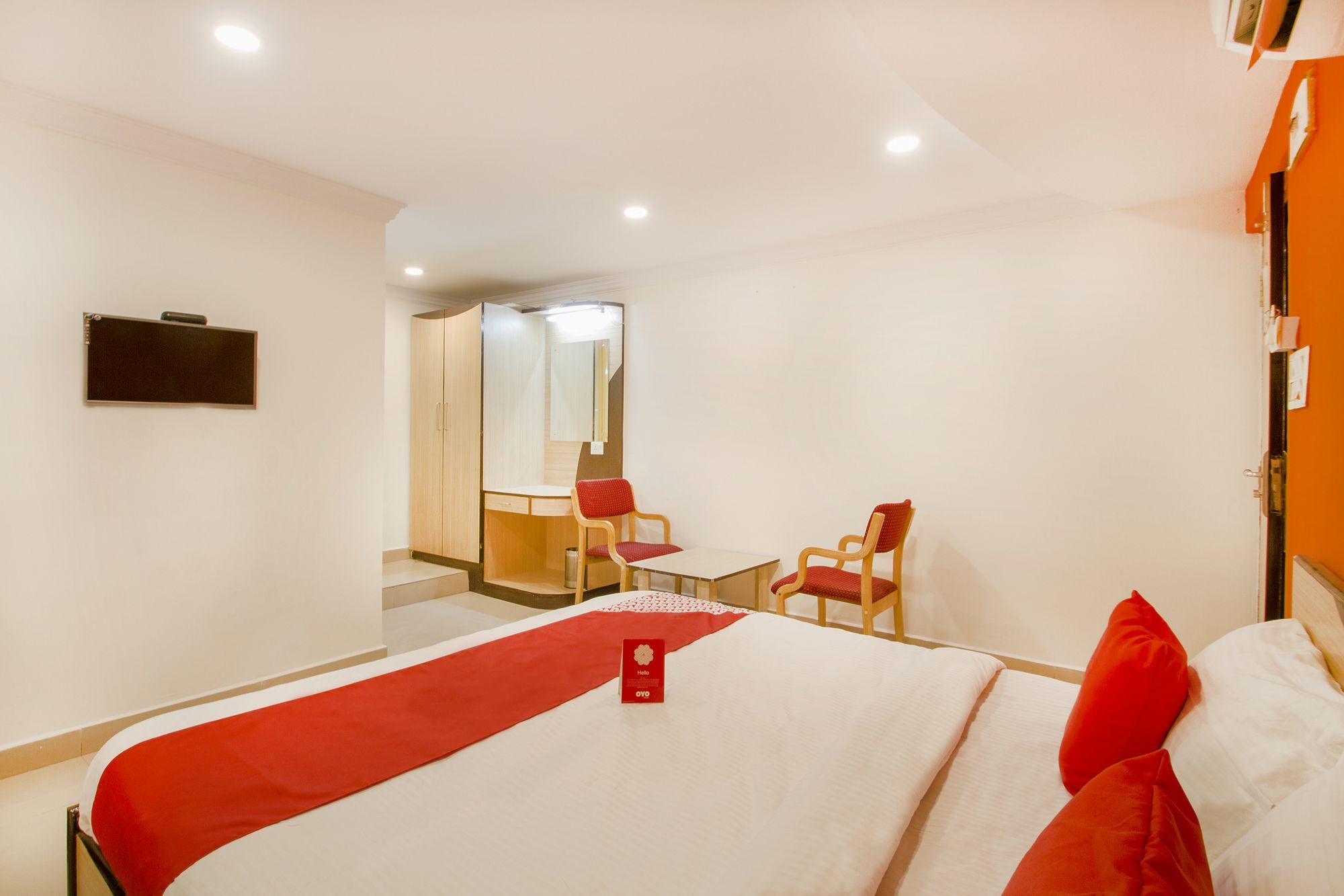 Oyo 10107 Ankitha Residency Hotel 2*