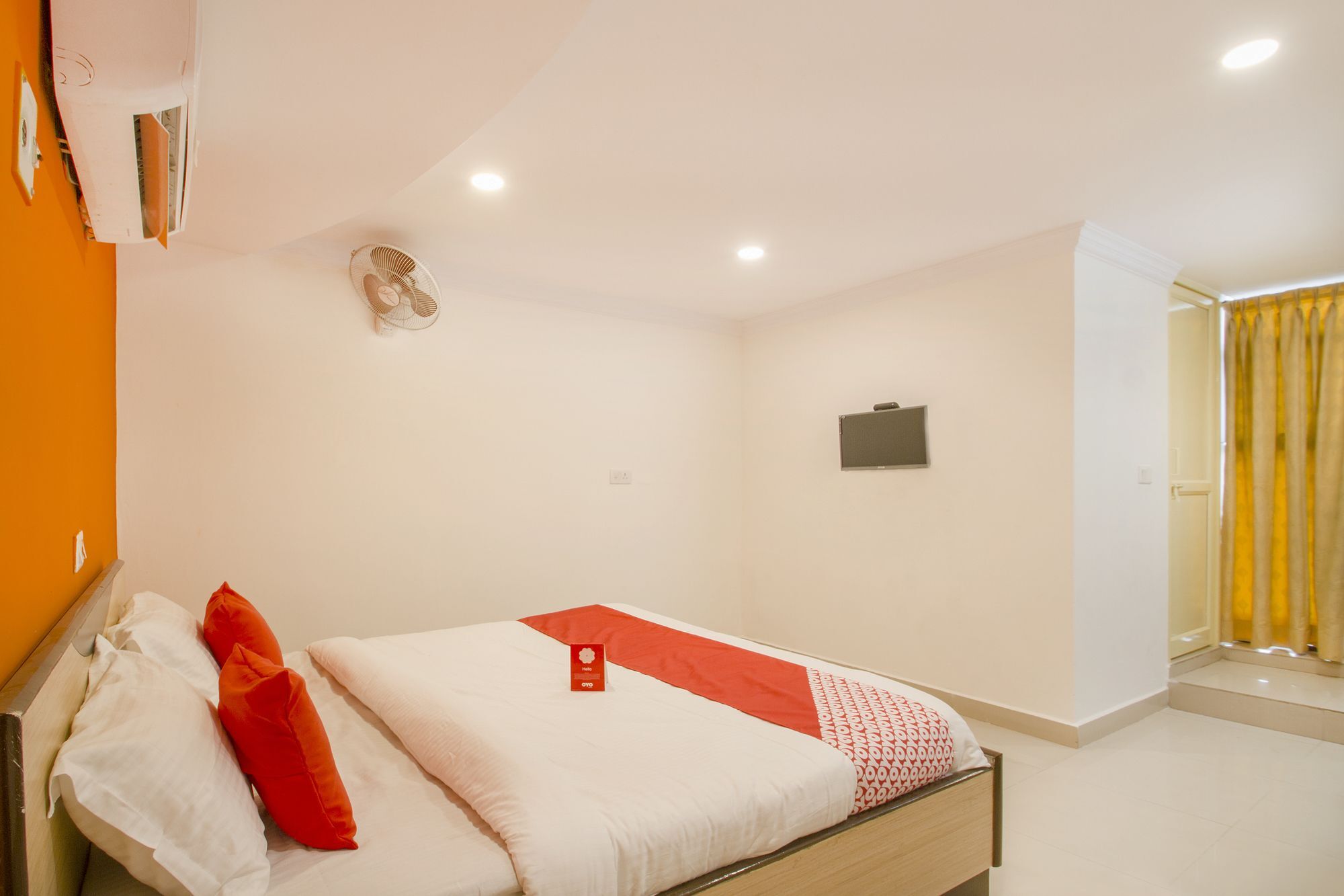 Oyo 10107 Ankitha Residency Hotel 2*