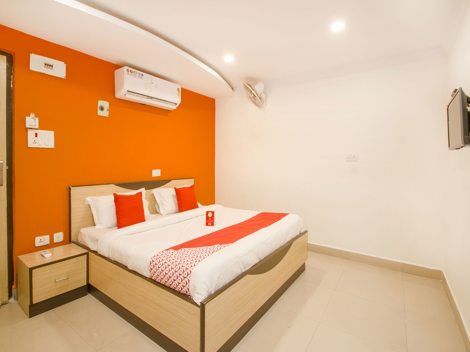 Oyo 10107 Ankitha Residency 2*